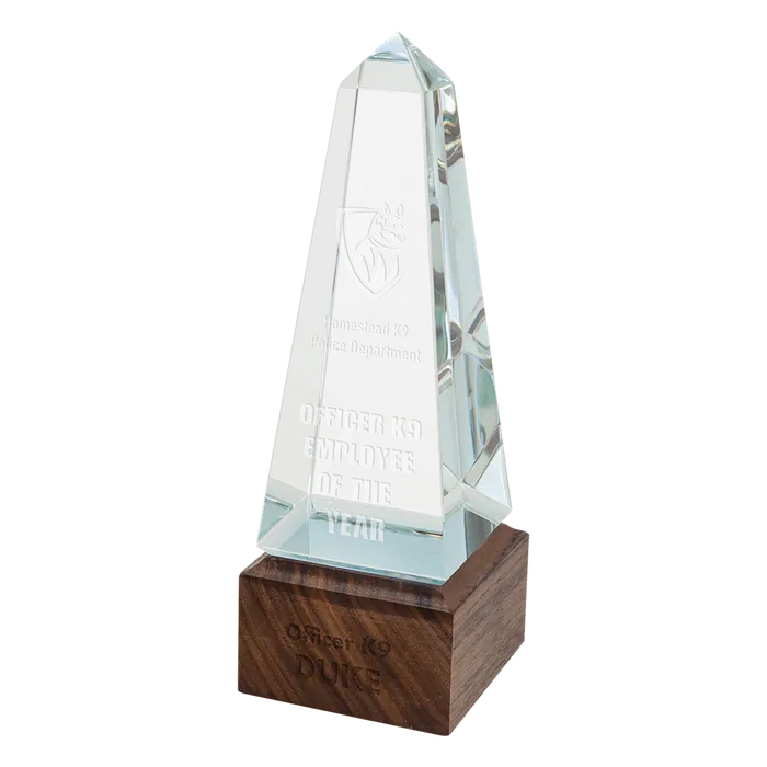 Obelisk Sierra Glass with Walnut Base, 9"